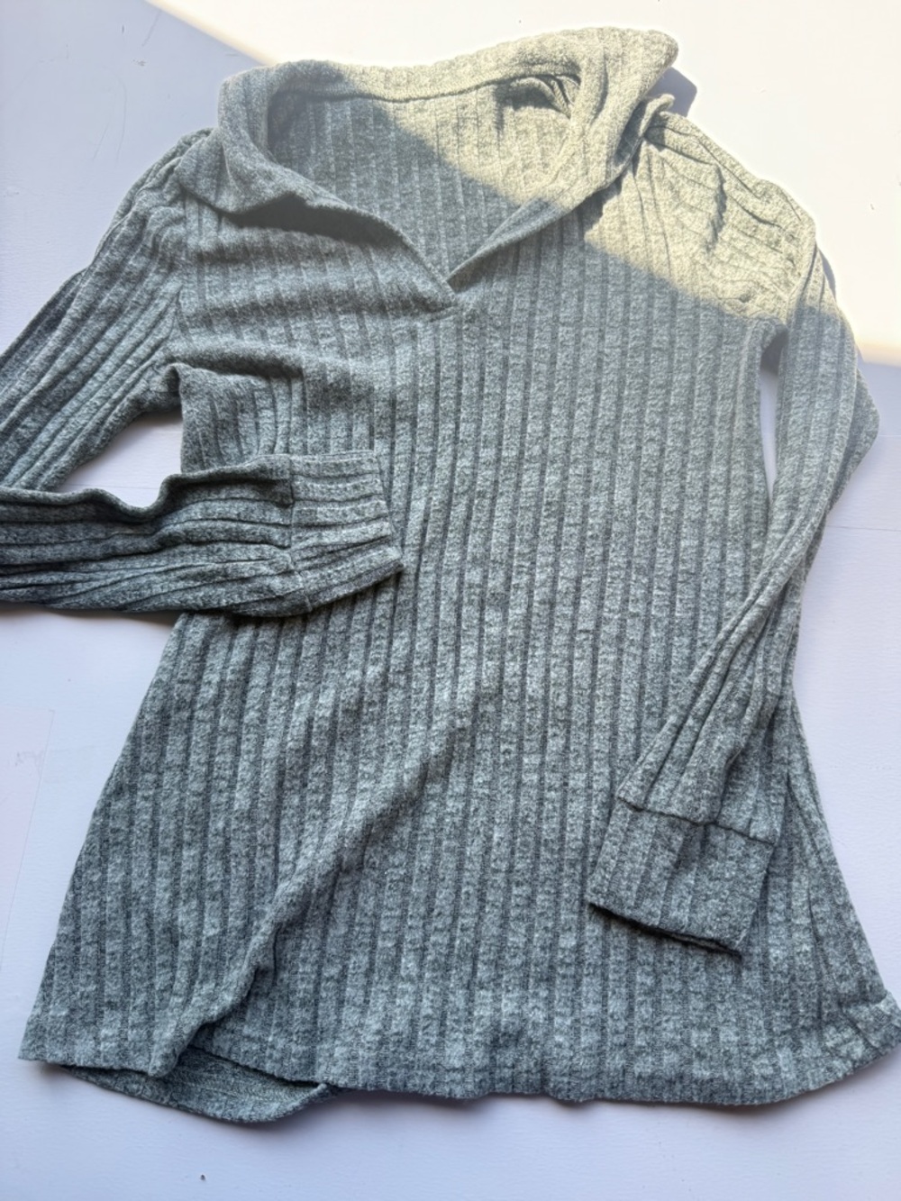 4/$25 Ribbed Hooded Tunic top Heather Green medium M collared gray 30” bust A11